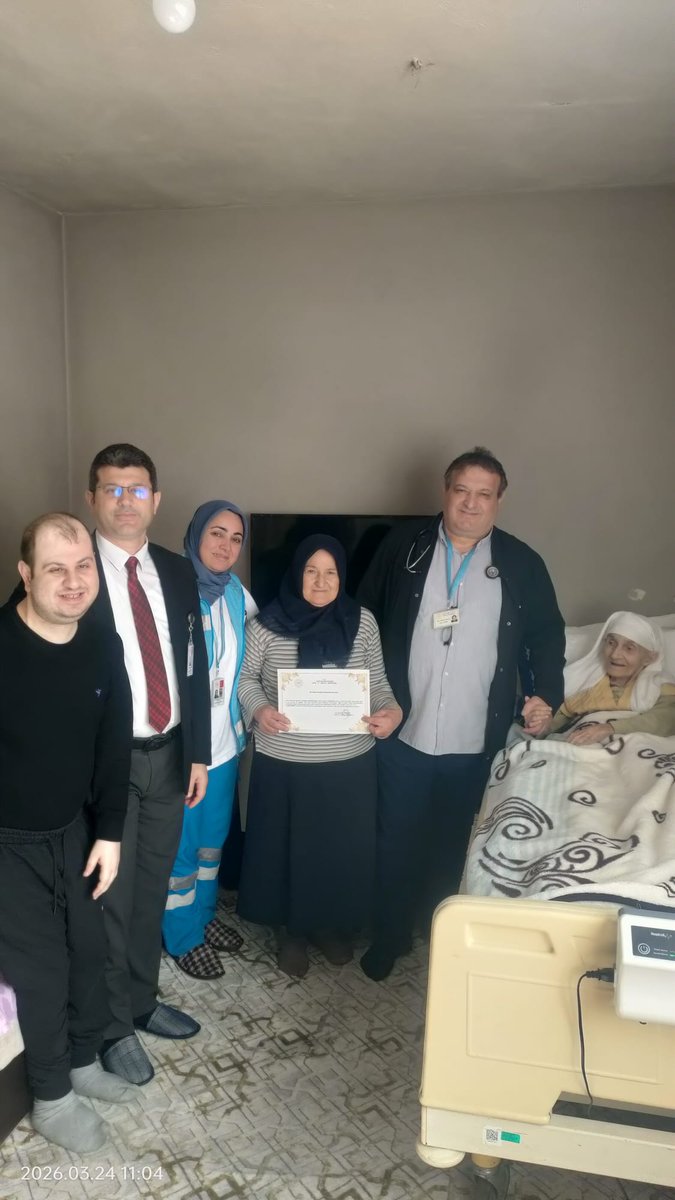 icdhdev's tweet photo. ASIRLIK ÇINARLARA ANLAMLI ZİYARET: 
100 YAŞ ÜSTÜ HASTALAR UNUTULMADI
https://t.co/zbpGyltgqR
​
#YaşlılarHaftası #YaşlılaraSaygıHaftası #AsırlıkÇınarlar #EvdeSağlıkHizmetleri #Vefa #YaşlılaraSaygı https://t.co/MxbhKEuuPt