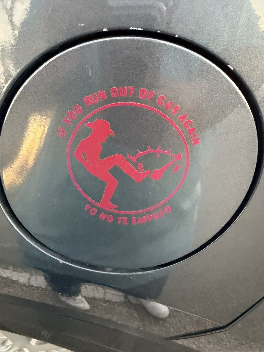 HowDEERy0u's tweet photo. Best thing I made on my Cricut for my gas tank cover 🤣 If you run out of gas again, yo no te empujo. https://t.co/aKtchzuLA4
