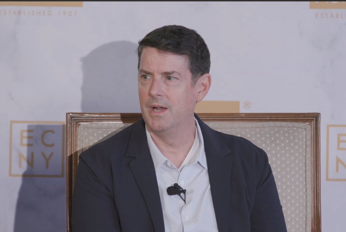 EconClubNY's tweet image. McNeill on working with @elonmusk: I was known as the steady hand. While he was swinging back and forth, I would sit him down and present the counter case. We became kind of like frick and frack.

@jonmcneill @FrankCNBC @CNBC #ECNYMcNeill #Leadership #DecisionMaking #ElonMusk