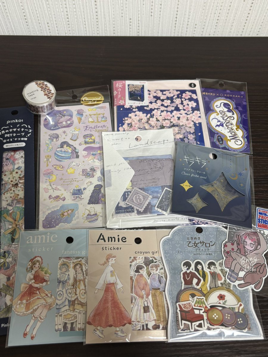 greentea_room's tweet photo. ロフトで爆買い！
手帳デコなるものを知って、好きで集めてたシールを使ってデコって書いてが想像以上に楽しくて…
あっという間に時間が過ぎてしまう🫠✨
久々なのも相まって買いすぎたけど、大満足！
これからたくさん使っていくぞー！ https://t.co/ifOHsiXYcm