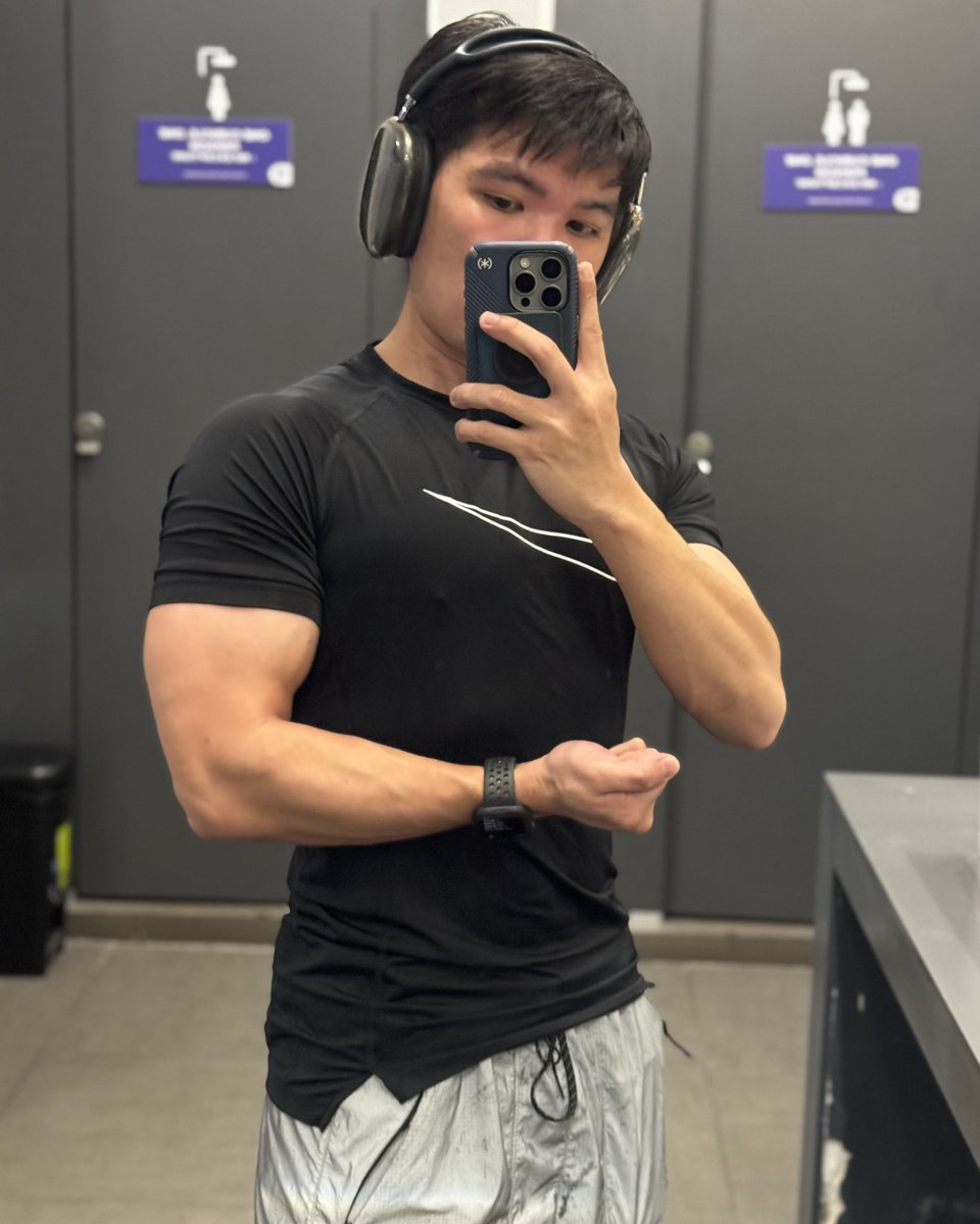 Phoenix Sy tweet media