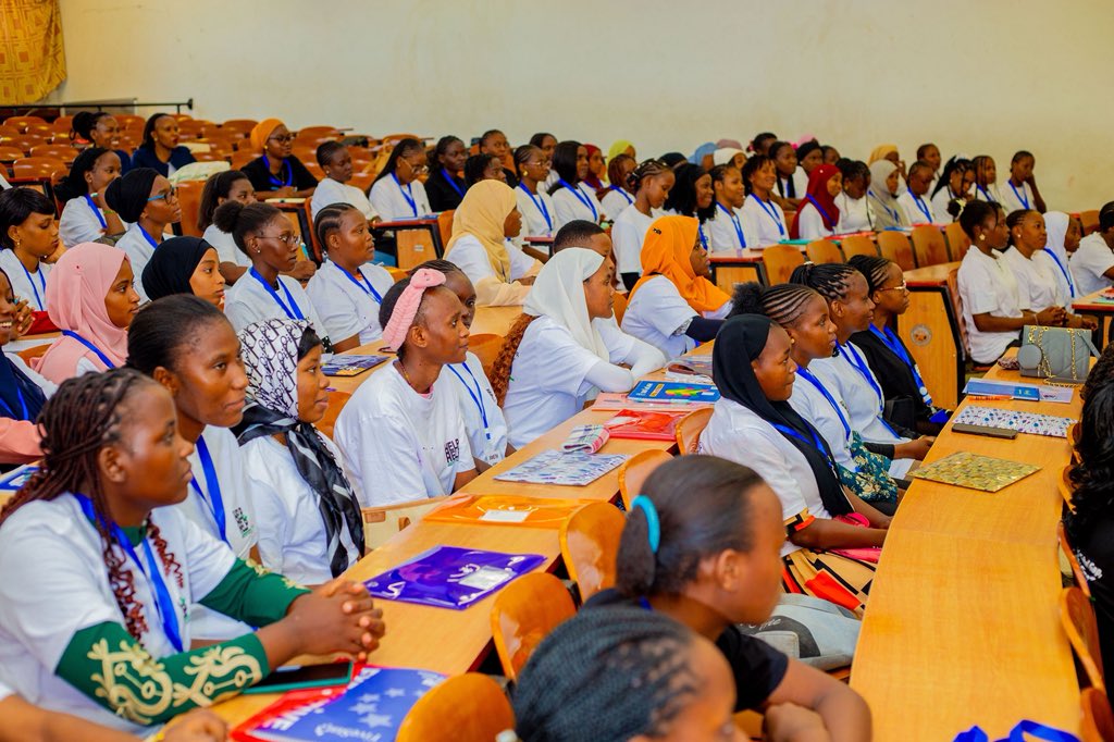 HelptoHelpea's tweet photo. Technology for Gender Empowerment and Employability (TGEE)”, imelenga KUZIBA PENGO LA KIDIJITALI kwa wasichana nchini . 
#Nashindwaje https://t.co/igQyE5lPJS