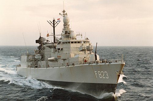 Marineschepen tweet media