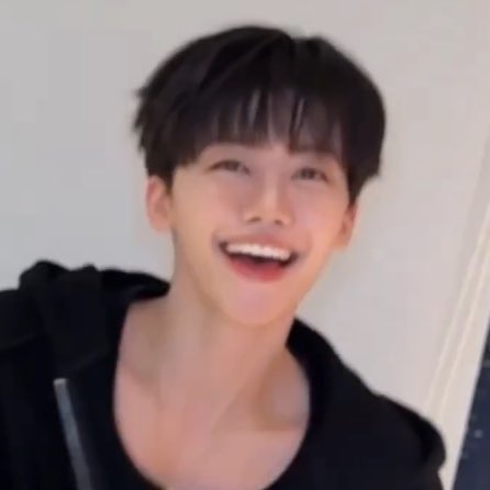 Katz Lee. ★★ tweet media