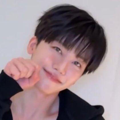 Katz Lee. ★★ tweet media