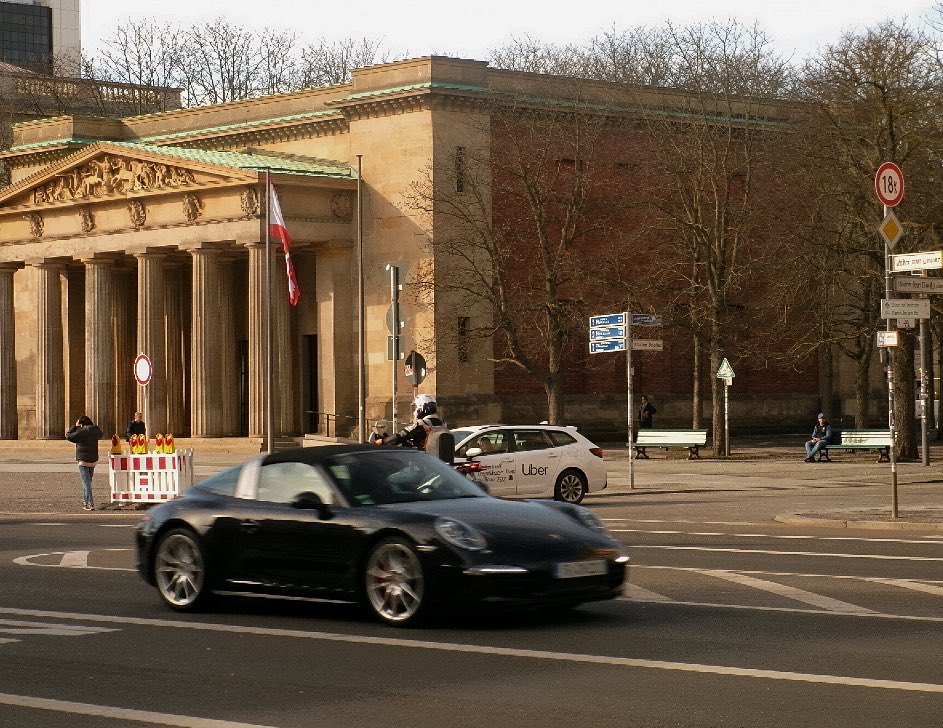 آڤرو tweet media