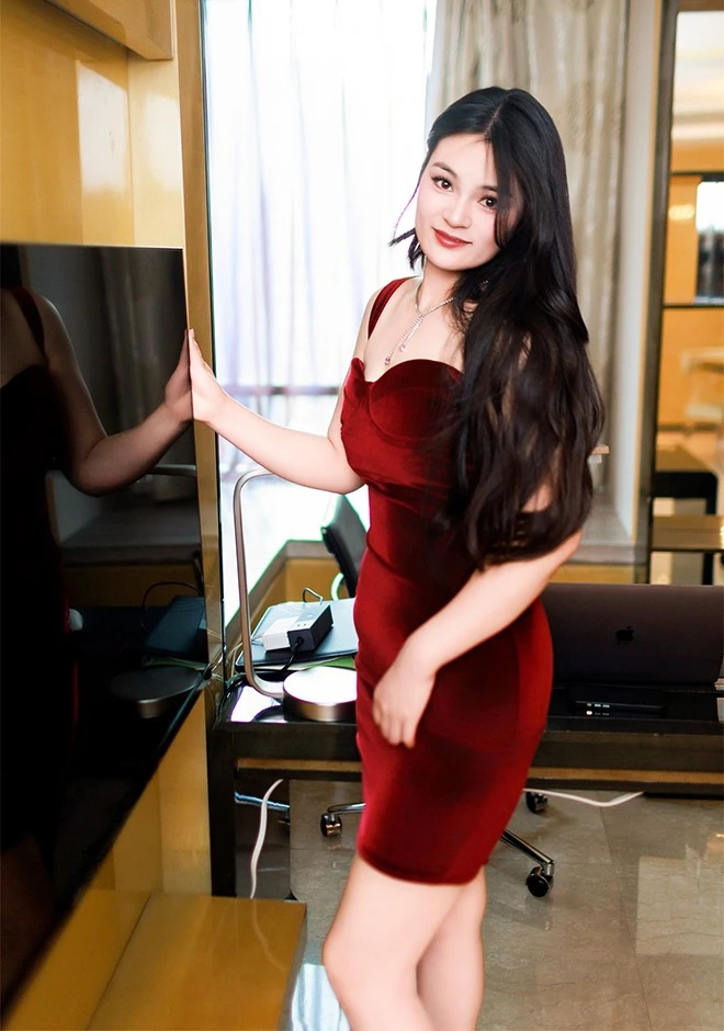 🔥 Meet Aneira — the newest spark on our dating site! She just joined and ready to light up your world!

Tap here NOW and send her your photo 👉 tinyurl.com/5e4mj3ne

#date #relationship #women