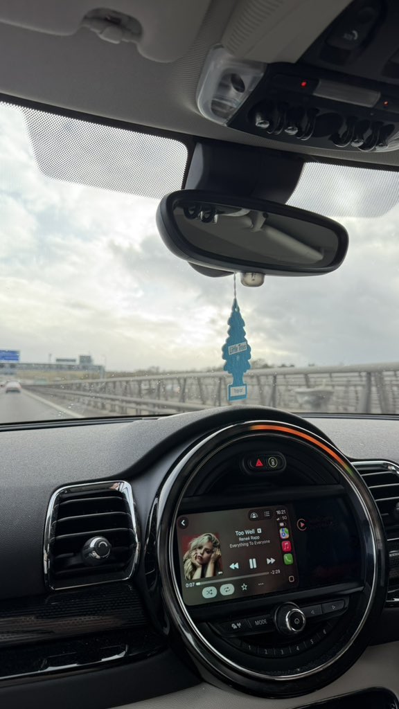 leah ★ 𑣿 tweet media