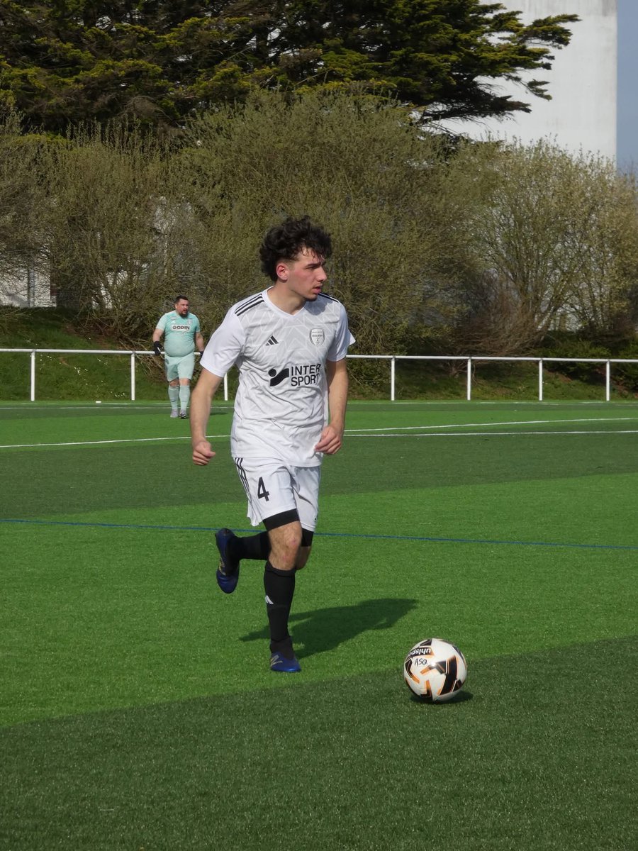 AS GUILERS tweet media