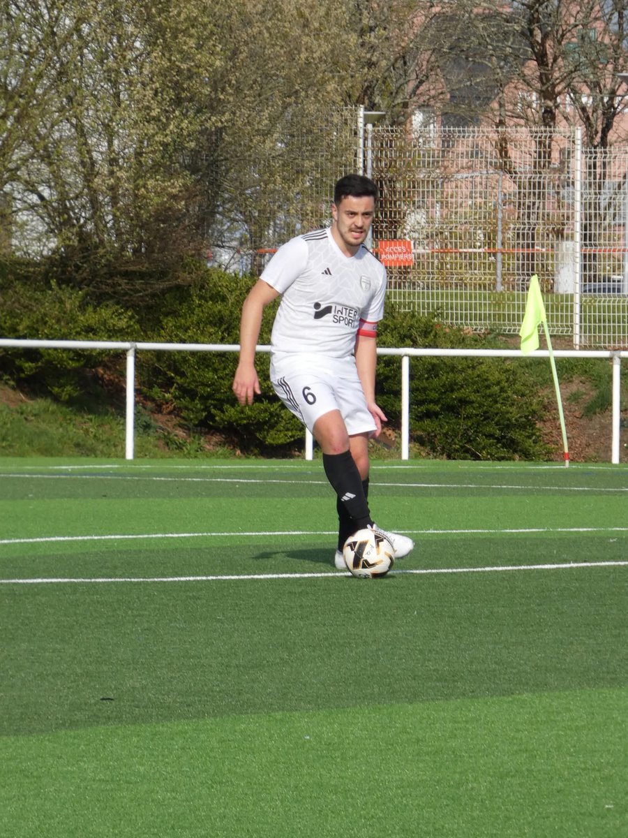 AS GUILERS tweet media