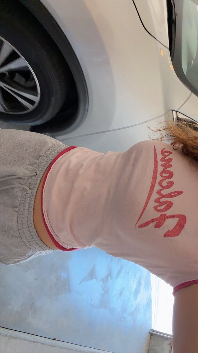 Queen Reign | FINDOM tweet media