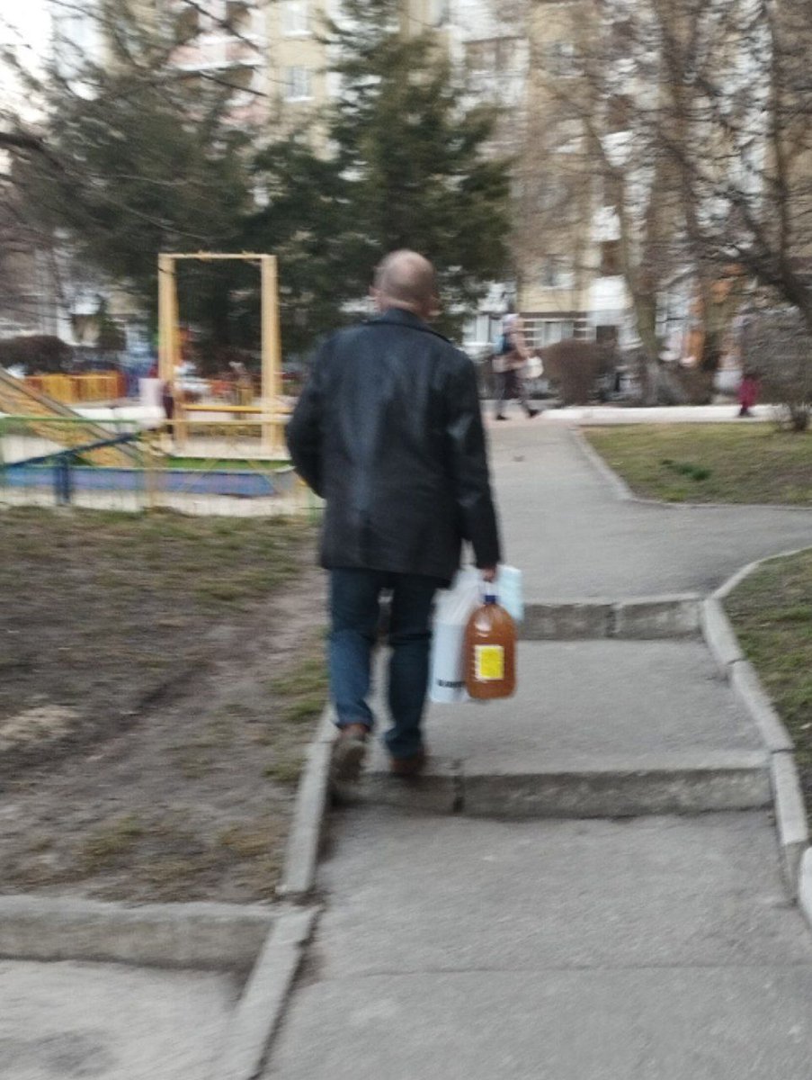 естрагон tweet media