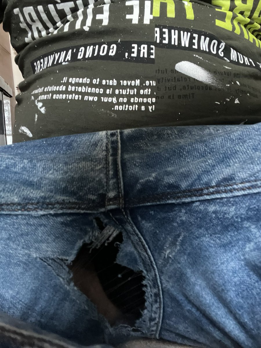 Die Hose ist doch noch gut oder? 🧐