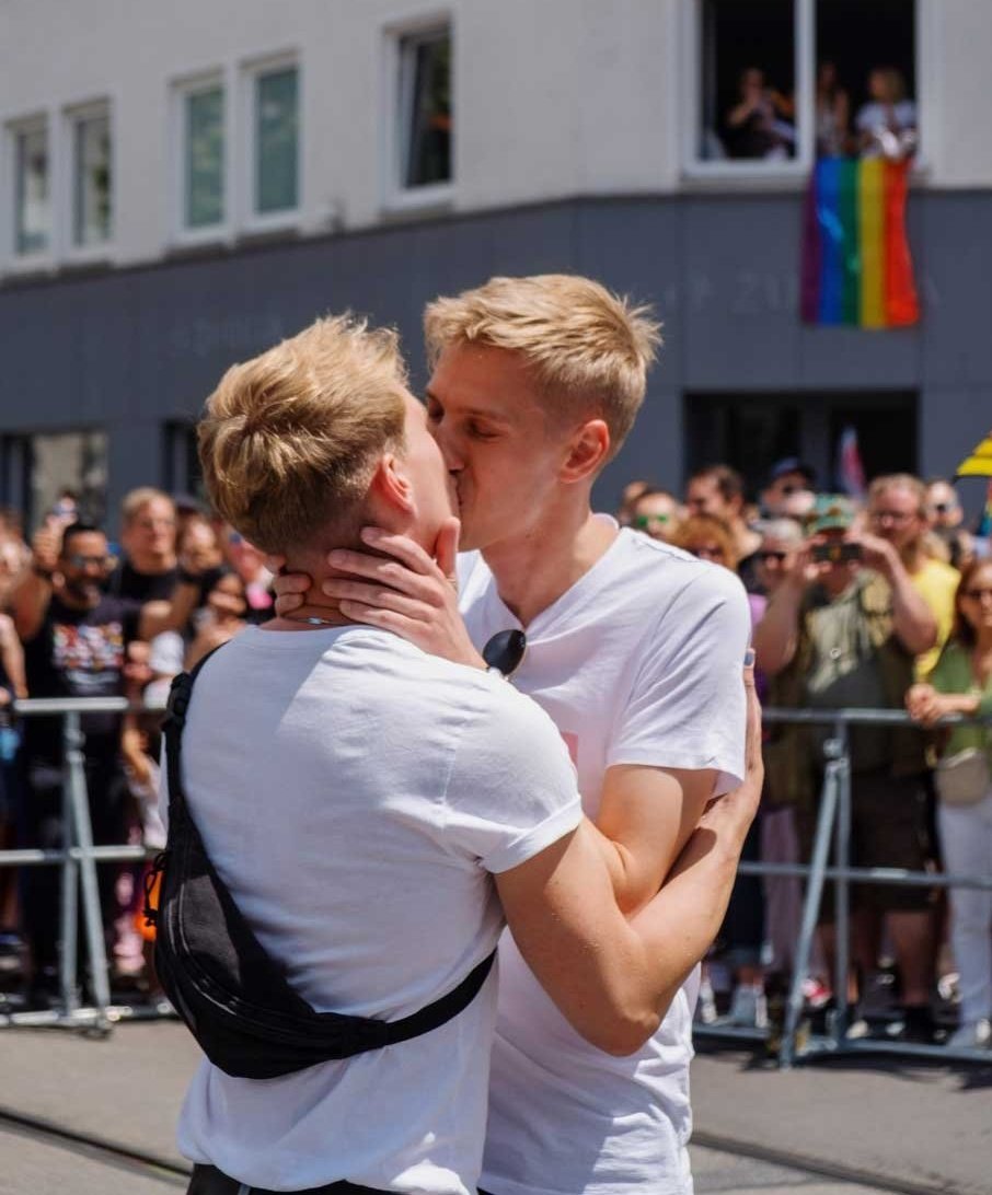 Chay Bowes tweet media