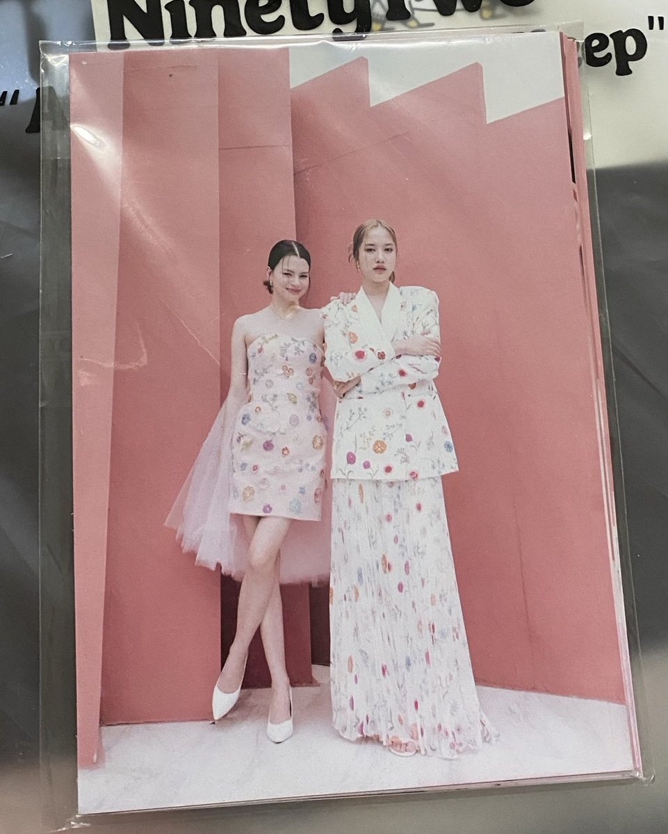 Oohlala!🦦 tweet media