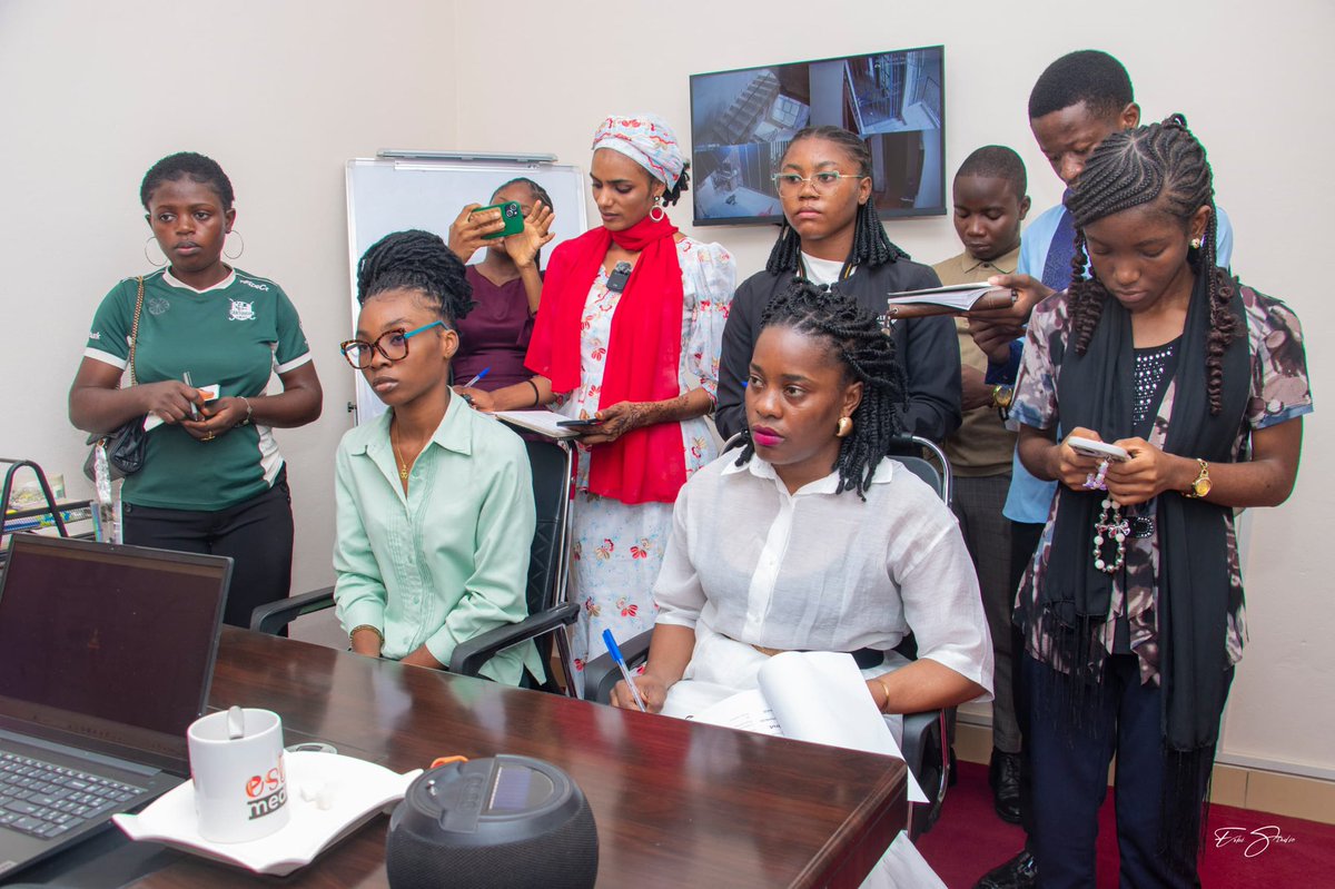 Tina Songue tweet media