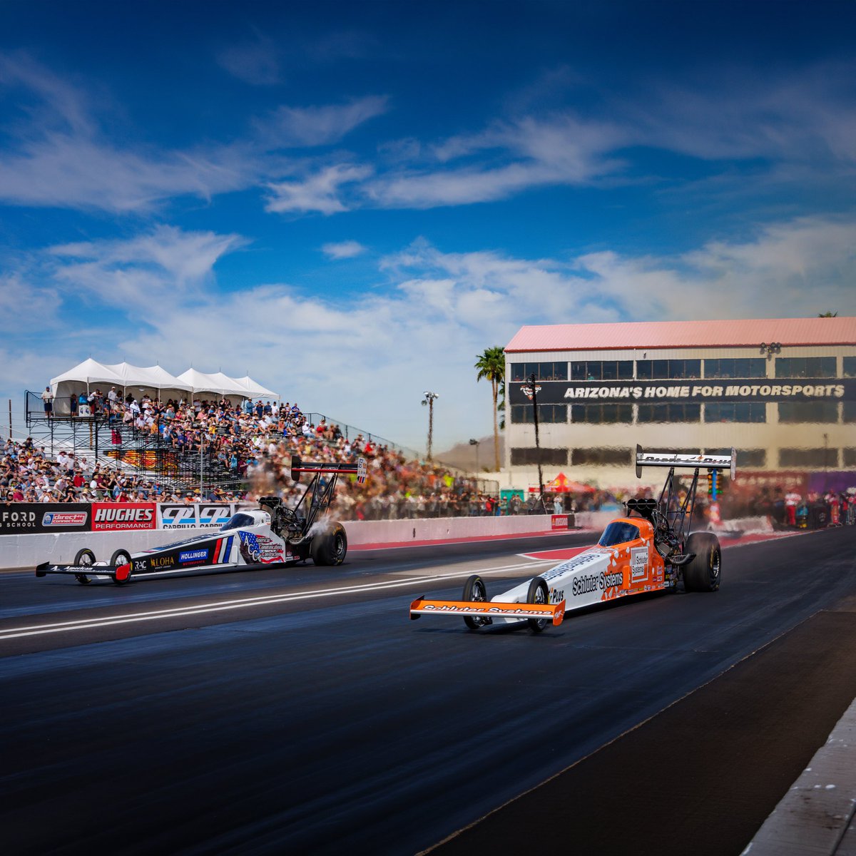 RickWareRacing's tweet image. Dueling Dragsters 💨
#TopFuel #ArizonaNats #teammates❤️ 
Next up: @PomonaDragstrip