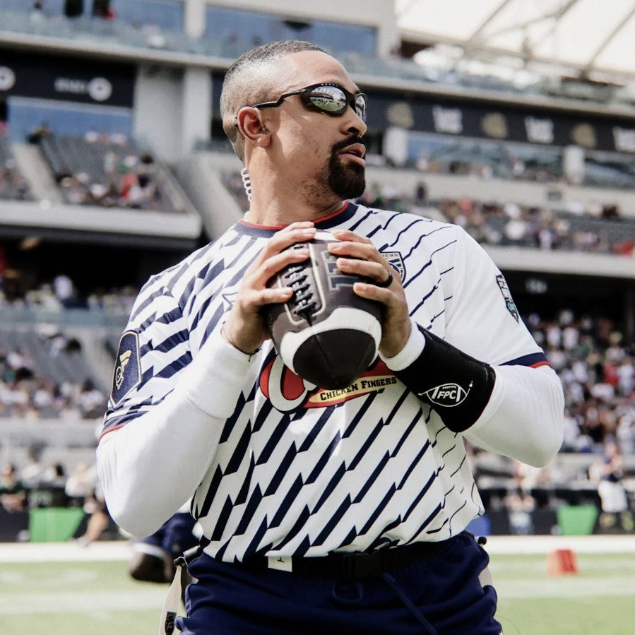 ‎‏ً tweet media