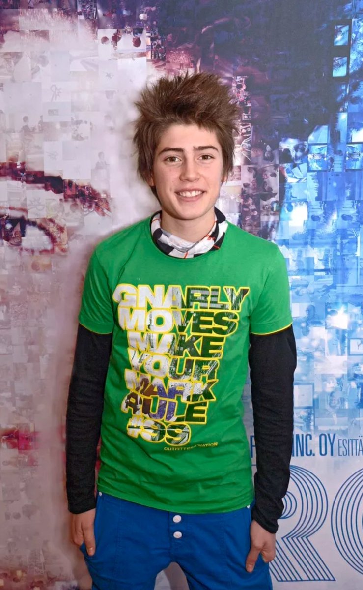 essy🦋 tweet media