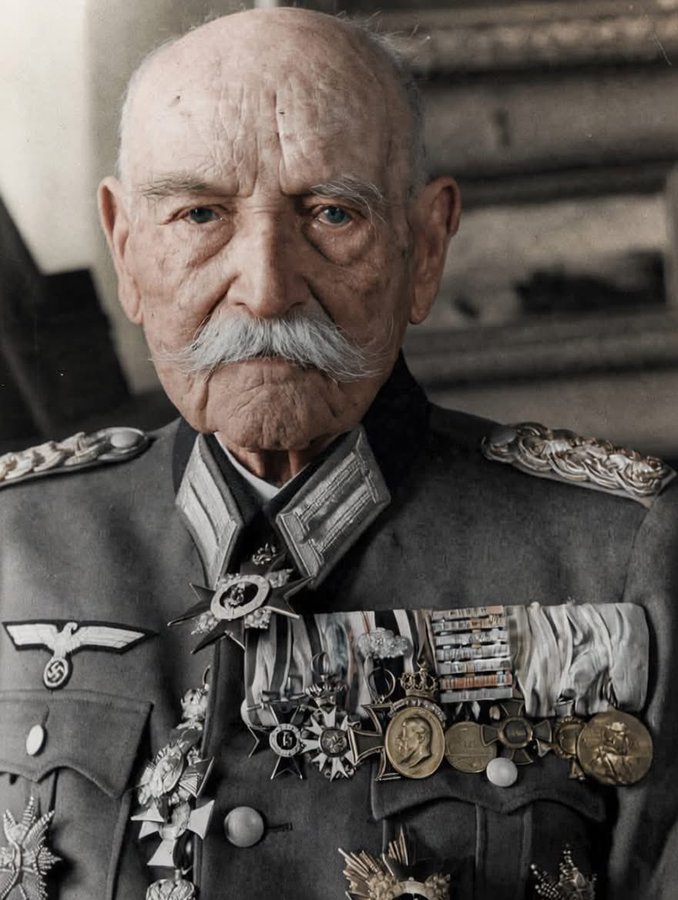 DOTTORE 🏴 🇰🇵☫ tweet media