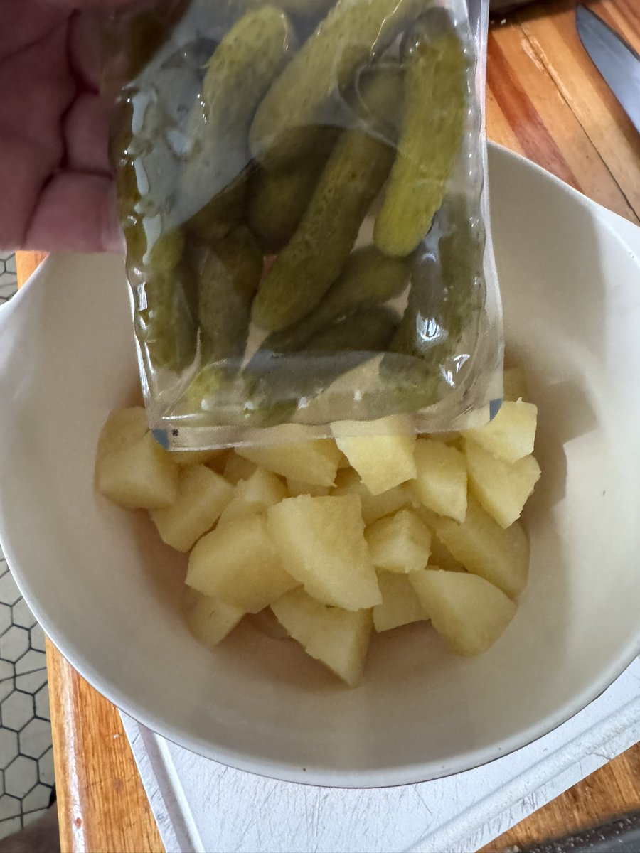 Huberto Bourlon “el Guiso” tweet media