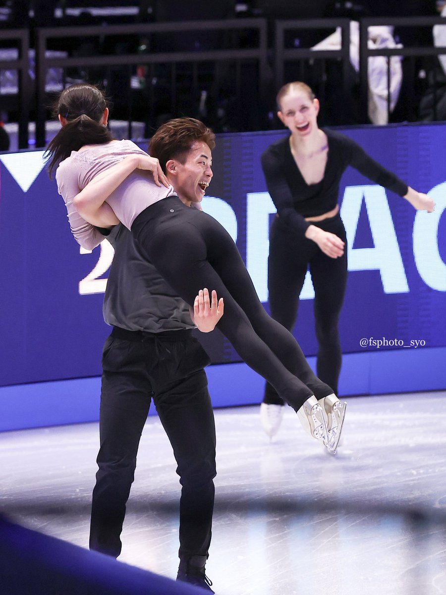 ice❄️ tweet media