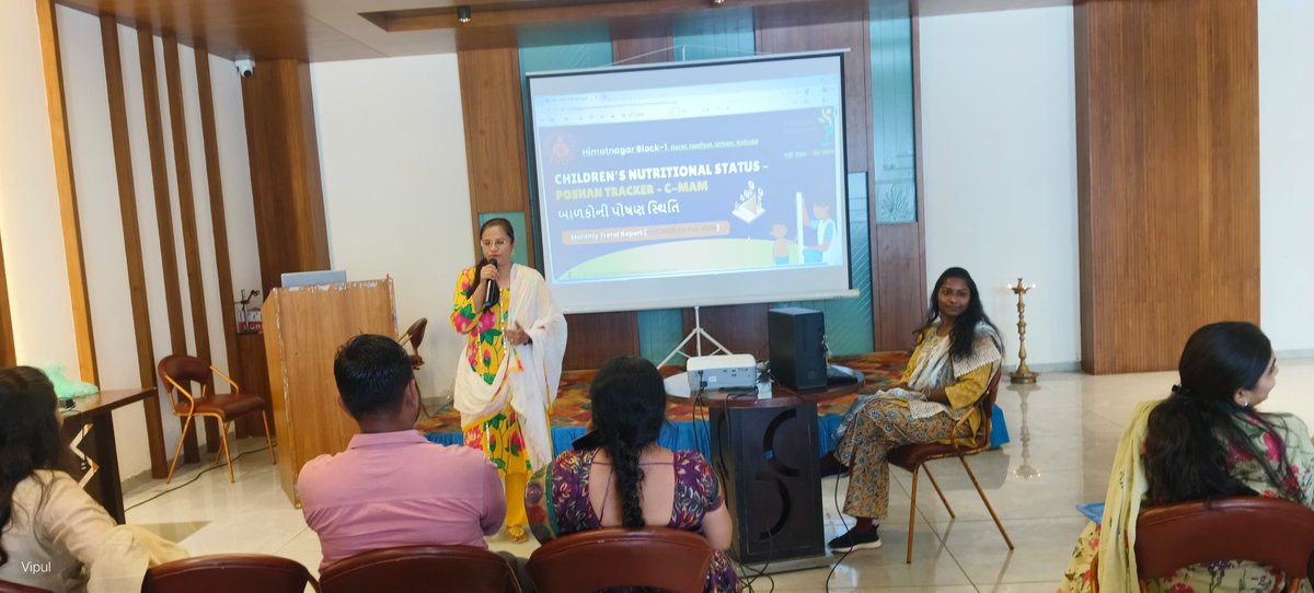 આજરોજ સા.કાં. જિલ્લામાં આઇસીડીએસ અને આરોગ્ય વિભાગના સંયુક્ત ઉપક્રમે પોષણ સંગમ વર્કશોપનું આયોજન કરવામાં આવ્યું હતું. જેમાં ઉપસ્થિત સાબરકાંઠા જિલ્લાની હાલની પોષણની સ્થિતિ અંગે જાણકારી આપી એમાં સુધારો કરવા માટે શું કરી શકાય એ અંગે મુક્ત ચર્ચા કરવામાં આવી.<a href="/CollectorSK/">Collector Sabarkantha</a> <a href="/sabarkanthadp/">DDO Sabarkantha</a>