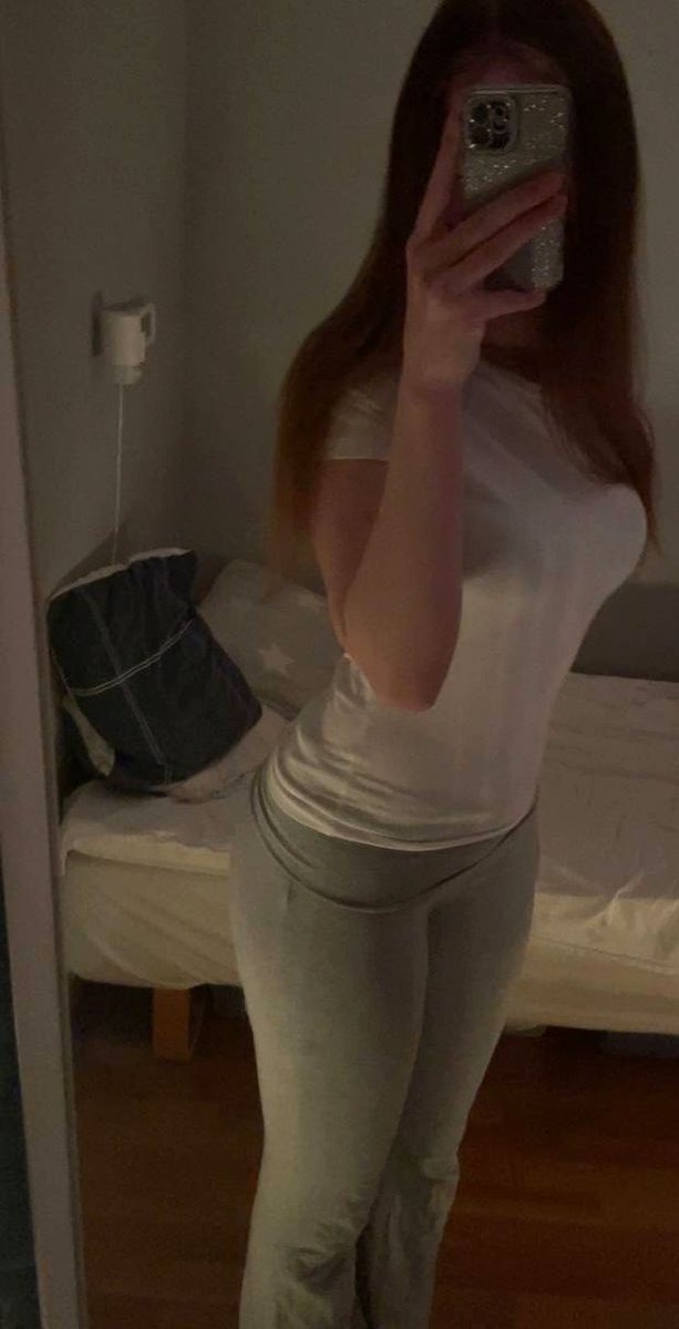 Clara ✩ tweet media