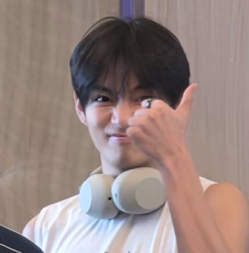 *✧ (@taeteluv_) on Twitter photo 