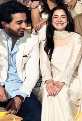 Legit look like it's their Valima in this attire. They are so Wattpad ...