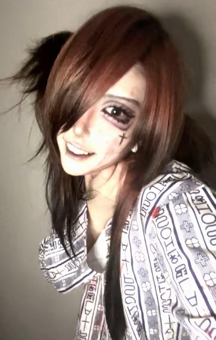 레이님이 요청하신 V계메이크업 (사실이거맞는지모르겟어요)