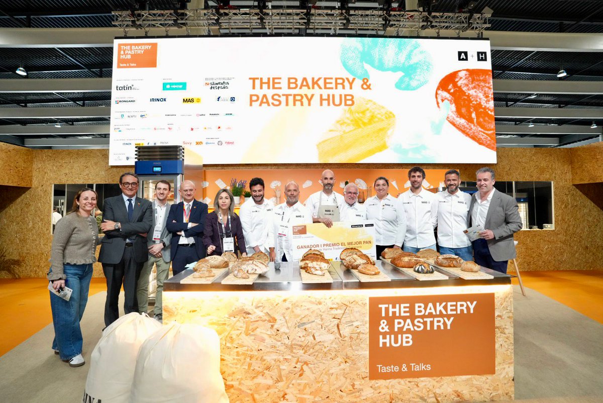 HOSTELCO tweet media