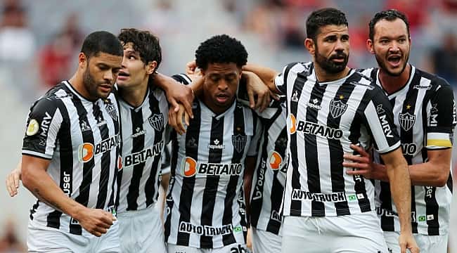 Vinícius Lucas🐓 tweet media