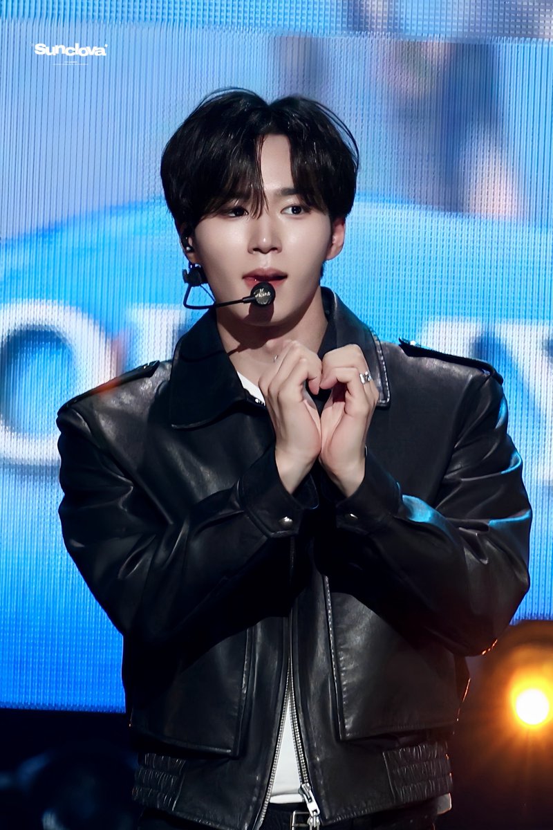 𝐬𝐮𝐧𝐜𝐥𝐨𝐯𝐚 tweet media