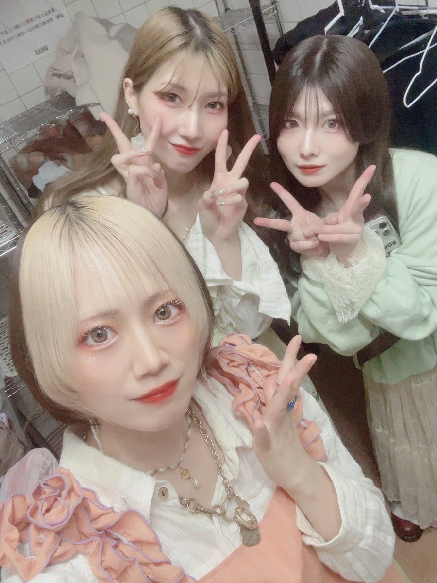 𝐓𝐢𝐢𝐲🫖🎧🤍 tweet media