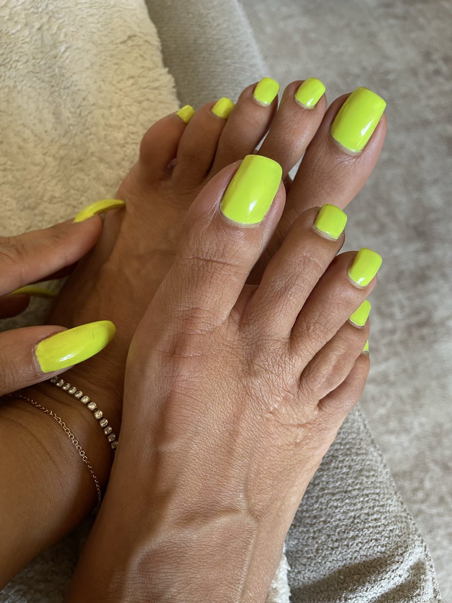 NauralBeautyZ tweet media