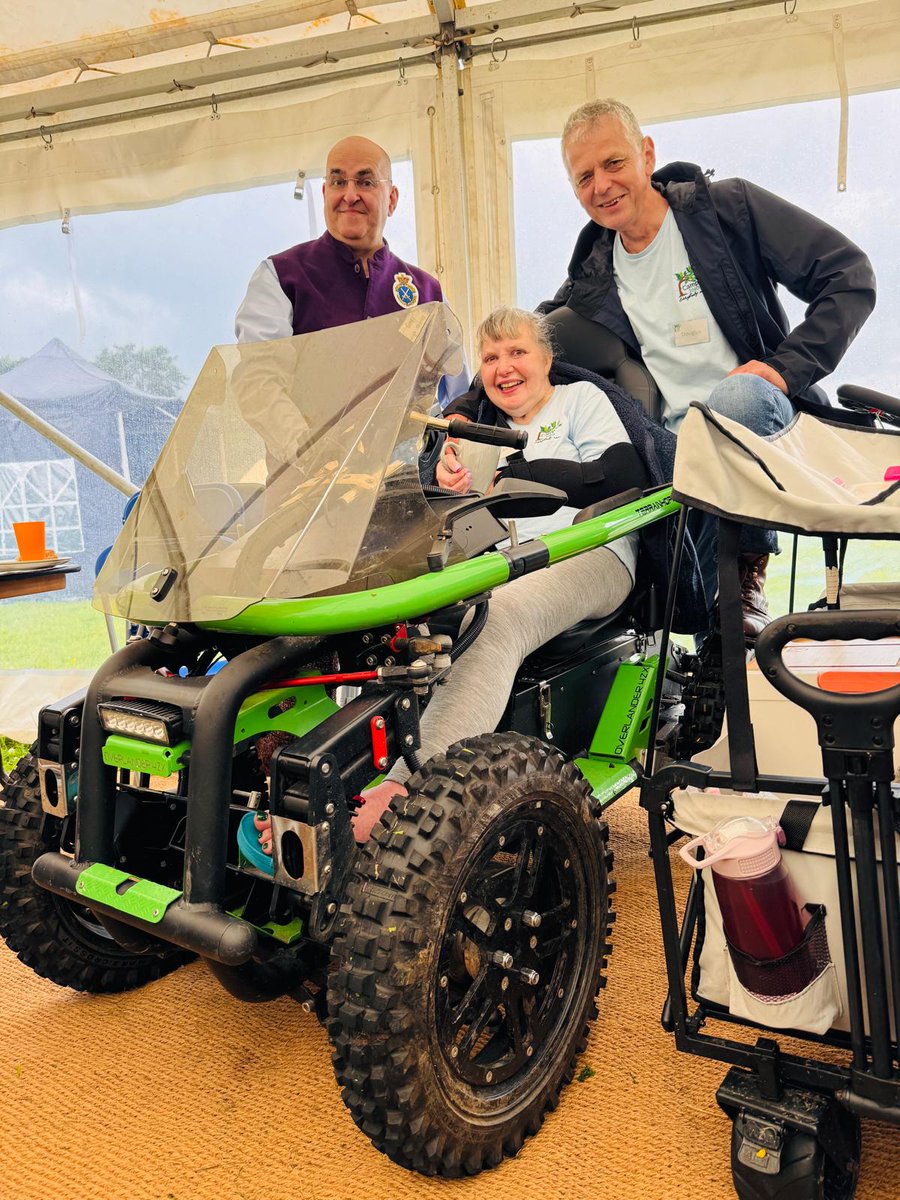HSofCumbria's tweet photo. The Shields are a higher level Award
Camp Jo Jo provide a residential camp for the Disabled, high in the hills above Appleby. Here is Doug and Alex from Nags Head Farm, who host the Annual event. https://t.co/7VbFmFwVXF