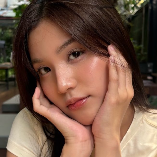 lena 🦋 tweet media