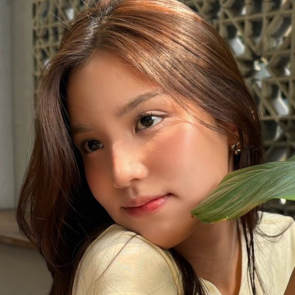 lena 🦋 tweet media