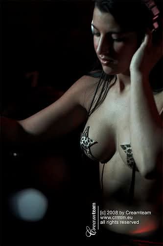 mareksy's tweet image. #mialzorkepiec, dlatego zrobiłby kilka zdjęć nawet w dyskotece.

#photo #foto #dj #edm #female #human cc: @Jablonecak30362