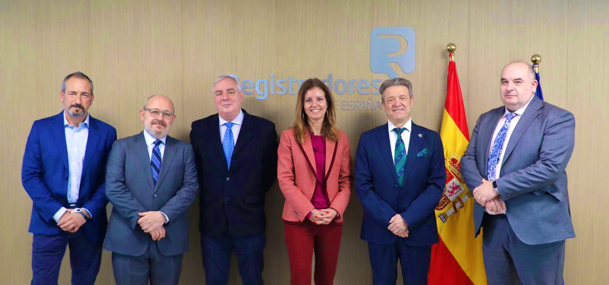 Registradores de España tweet media