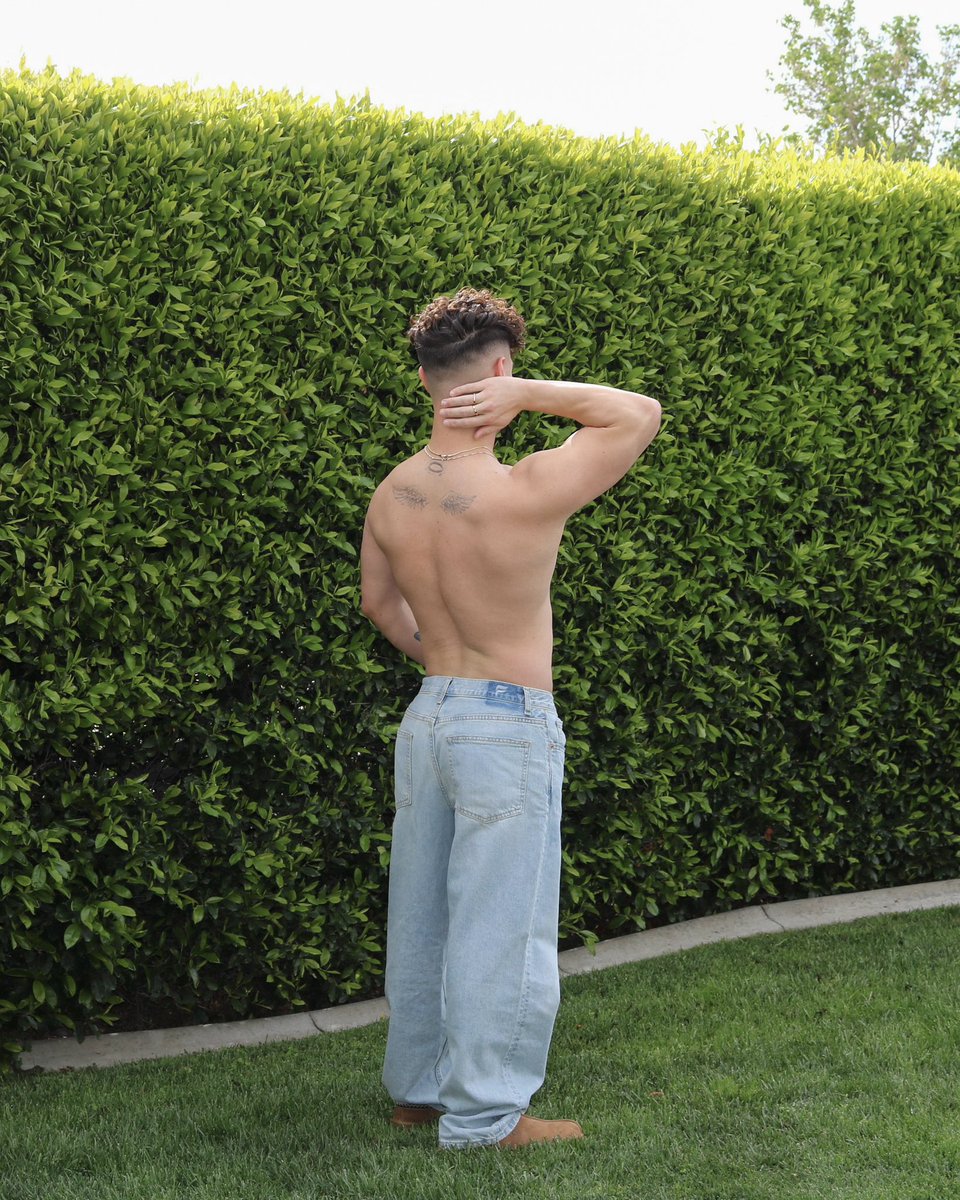 jeremy ꨄ tweet media