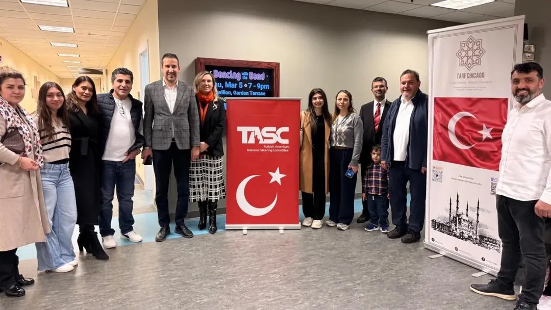 ourtasc's tweet photo. TASC Başkanı Avukat Seyit Şahin ve Chicago Temsilcisi Mehmet Tahmisoğlu’nun da katılımları ile, TASC sponsorluğunda TARF ile birlikte düzenlenen iftar programında, Chicago’daki Türk-Amerikan ve Müslüman toplumu olarak bir araya geldik. Ramazan’ın bereketini paylaşarak, dostluklarımızı pekiştirdiğimiz bu güzel akşamda bizi yalnız bırakmayan herkese, TARF Chicago Yönetim Kurulu Başkanı Süleyman Yalınbaş ile Chicago Din Hizmetleri Ataşesi Huzeyfe Çeker’e teşekkür ederiz.

Dayanışma ve birlik ruhuyla dolu bu iftar buluşmamız, toplumsal bağlarımızı daha da güçlendirdi. Katılan, destek veren ve emeği geçen herkese gönülden teşekkürler!

#tasc #tarf #chicagoiftar #birlikteramazan