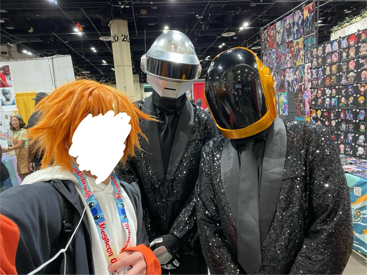 tropoclock's tweet photo. I never mentioned it here but

I WAS AT MEGACON THIS PAST WEEKEND ^_^

I took an unholy amount of pictures so I can’t show them all  but like whatever, IF YOU SAW ME HI https://t.co/G18lO28Q7K
