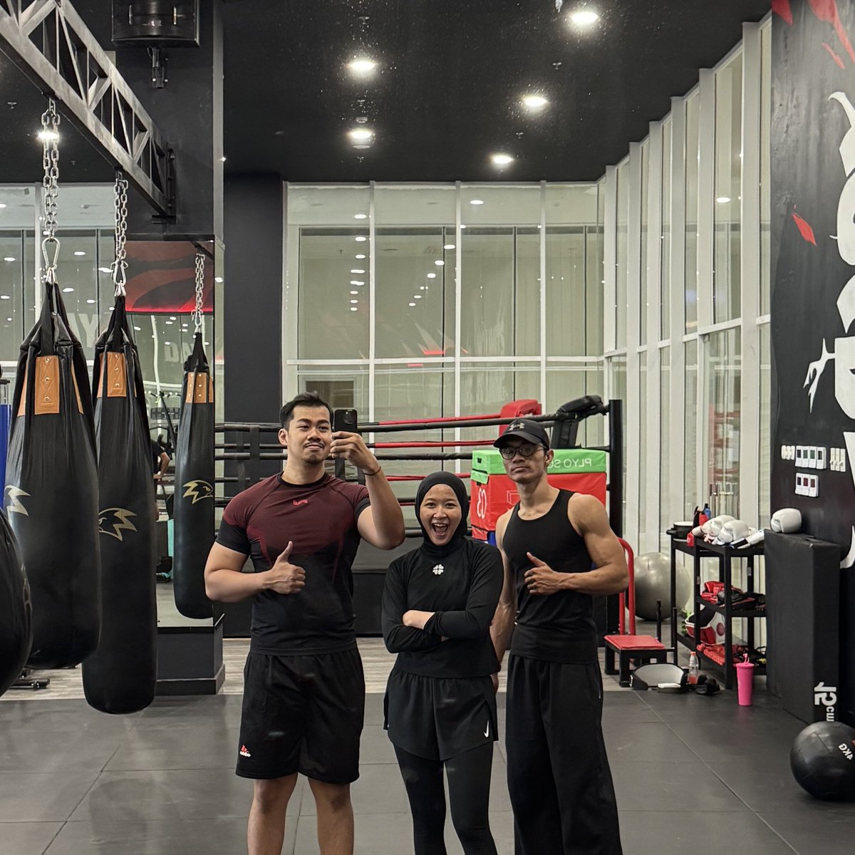 ajudan eunha tweet media