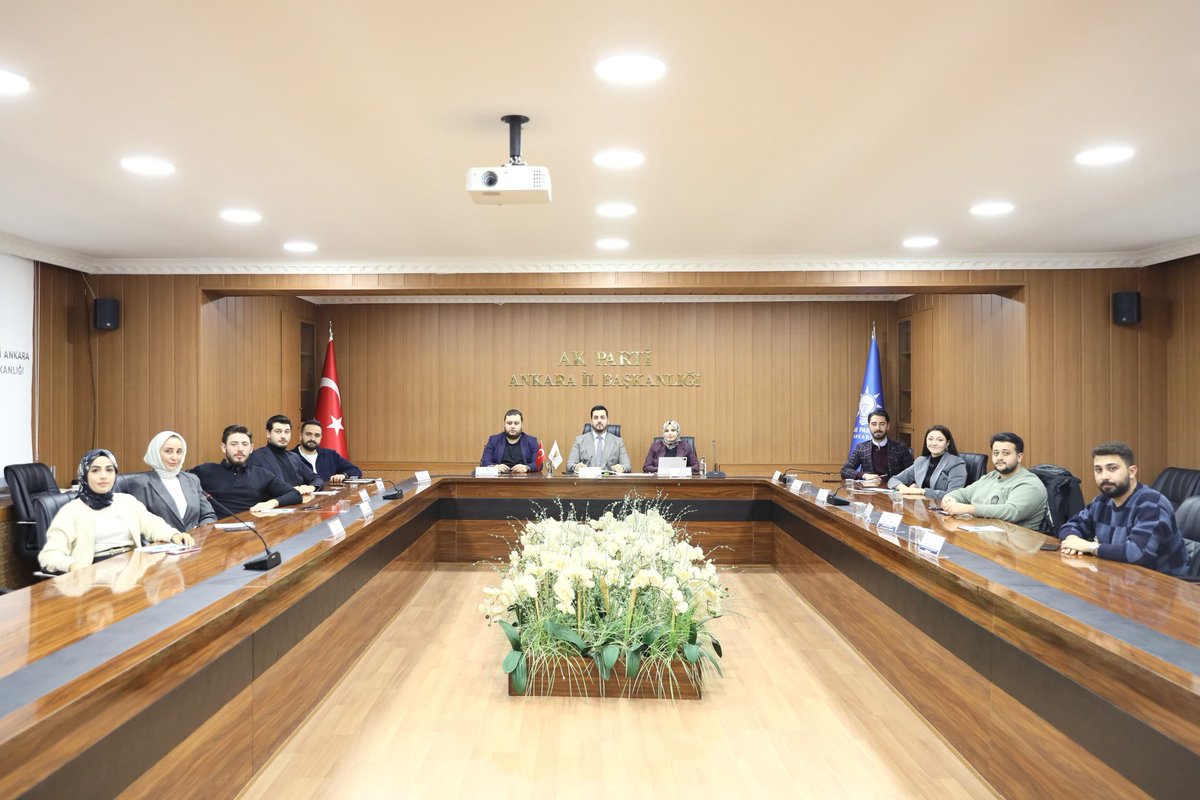 İl Gençlik Kolları Başkanımız <a href="/avhalilatasoy/">Halil ATASOY</a> ’un başkanlığında Olağan Yürütme Kurulu Toplantımızı gerçekleştirdik.