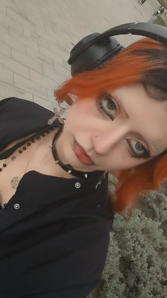 jup ★ haru's oomf tweet media