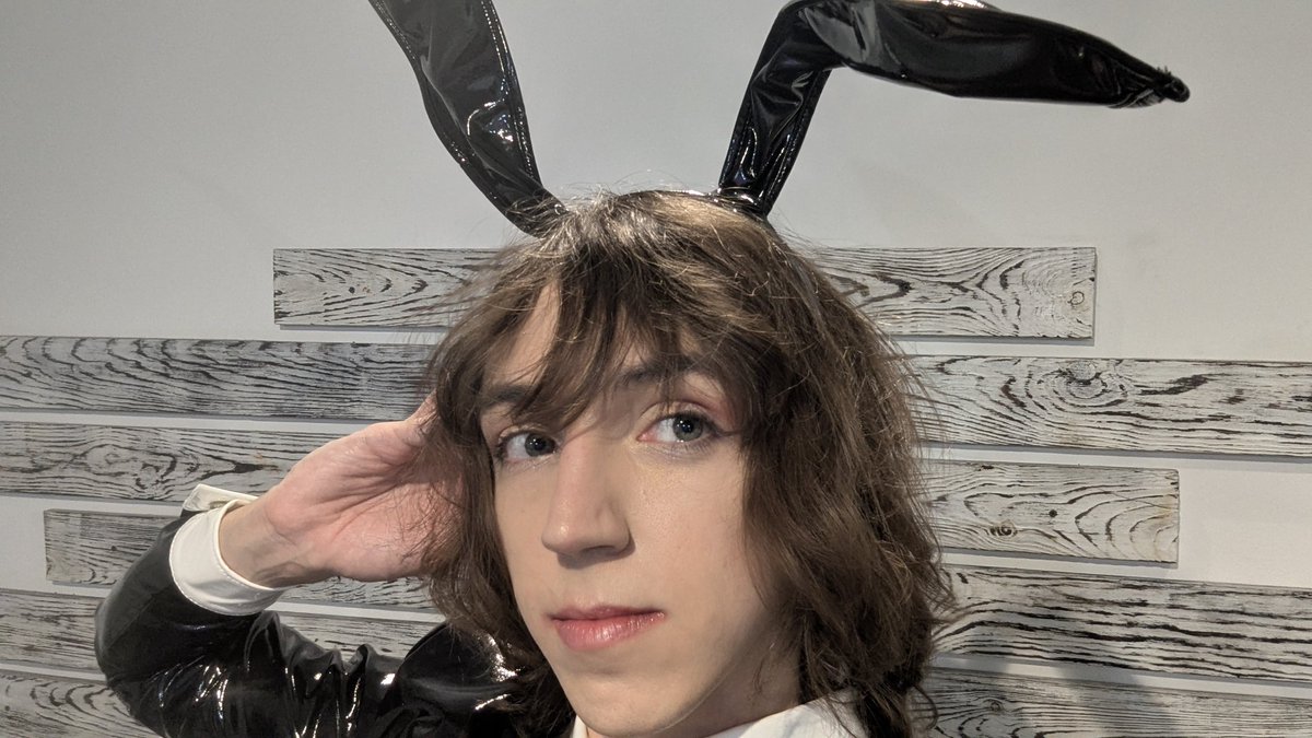 Boring Boy tweet media