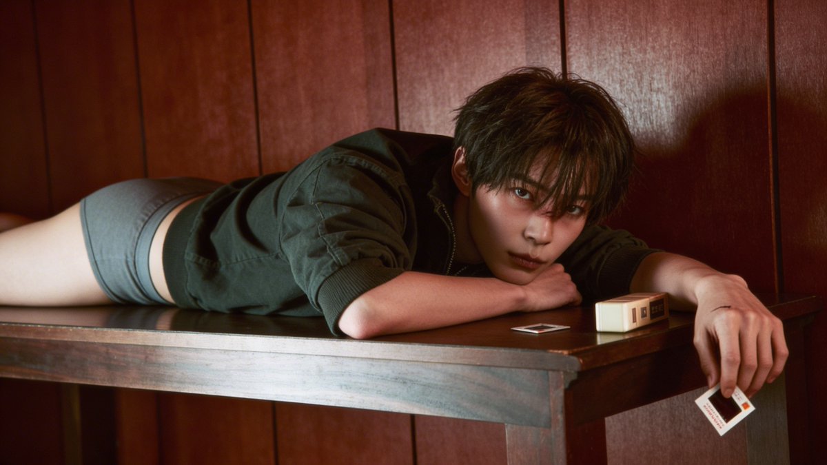 darling__212's tweet photo. SO HOT 🥵

#성한빈 #SUNGHANBIN #ソンハンビン #ZEROBASEONE #ZB1 #제로베이스원 https://t.co/GHBIrtyWMp