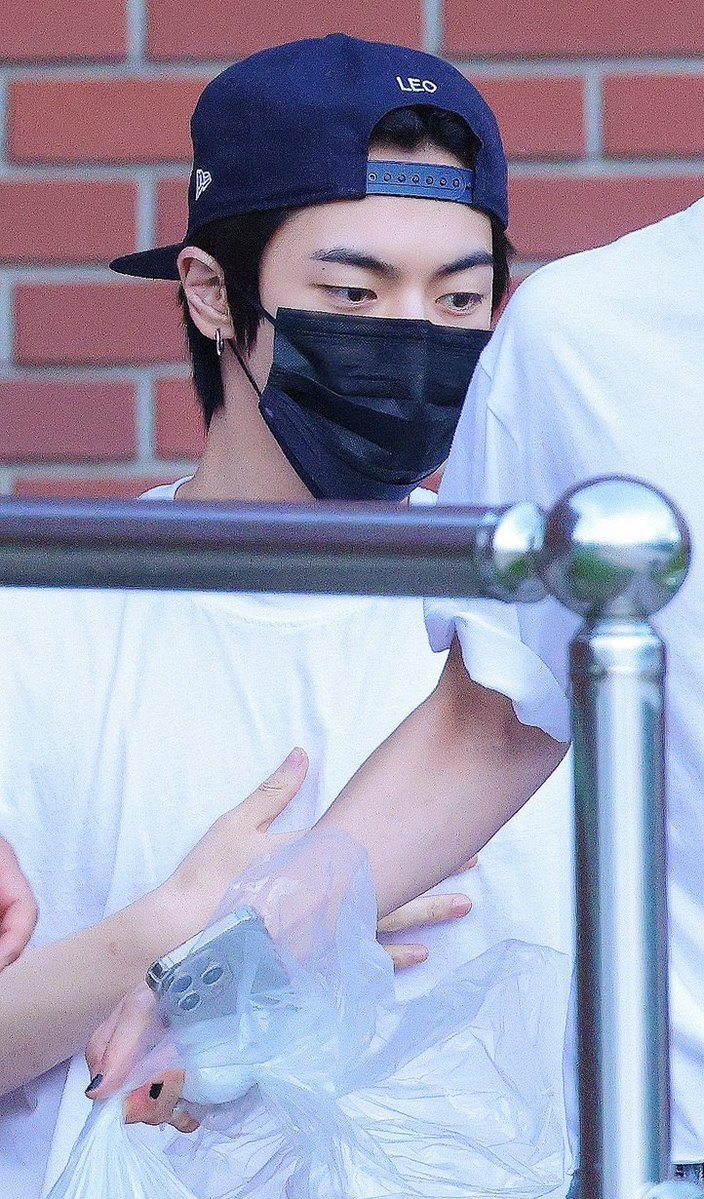 B͟e͟i͟i͟ ͟L͟o͟v͟e͟s͟ ͟L͟e͟o͟W͟o͟n͟ ૮•ᴗ• ྀིა tweet media